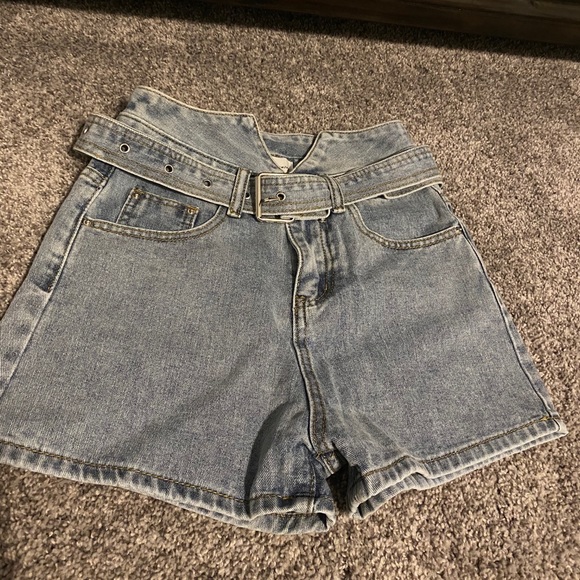 Jean shorts - Picture 1 of 3
